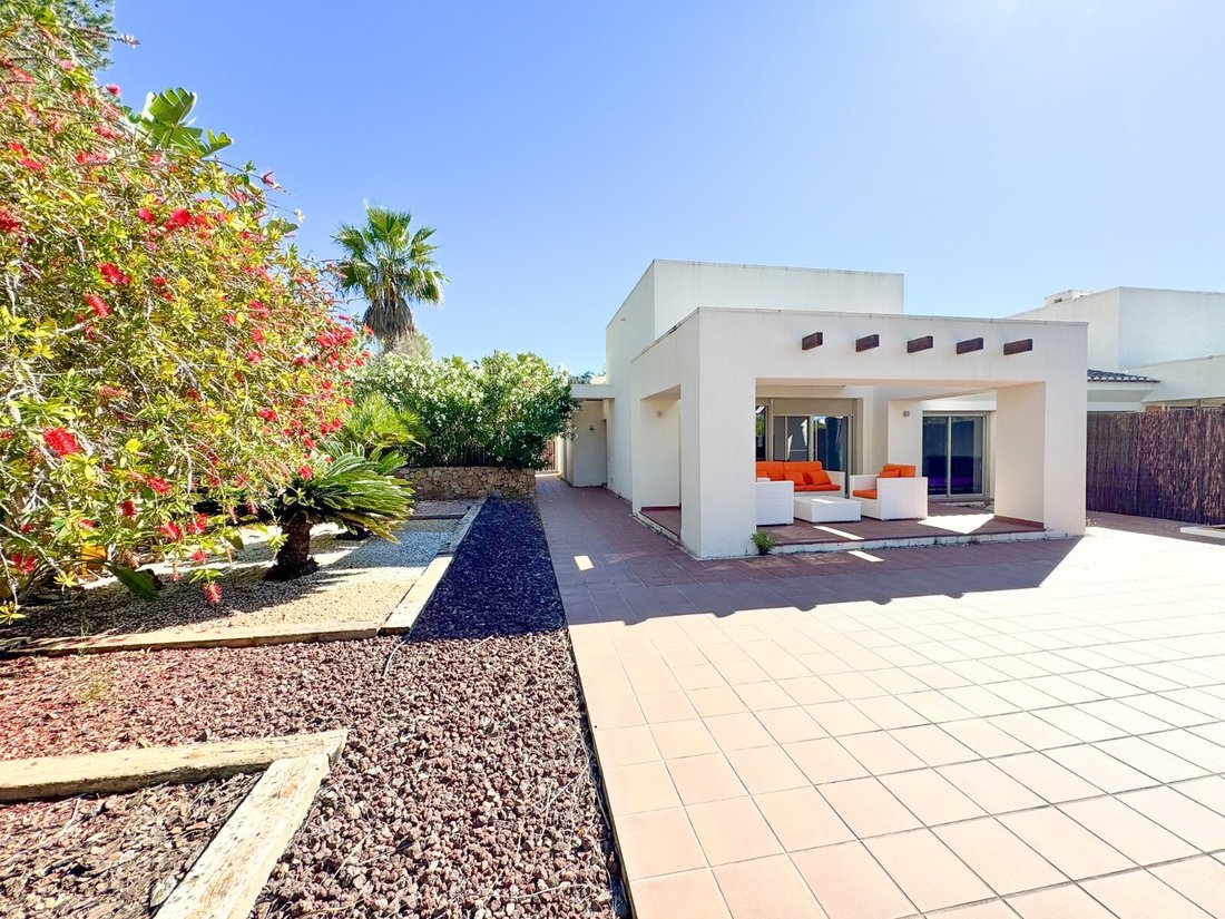 Villa in Orihuela, Valencian Community, Spain 1 - 17942837