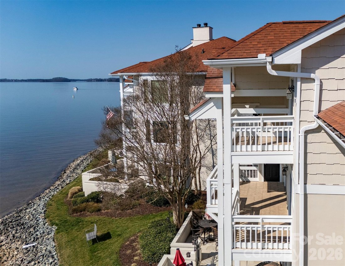 Condominio en Cornelius, Carolina del Norte, Estados Unidos 2 - 17344659