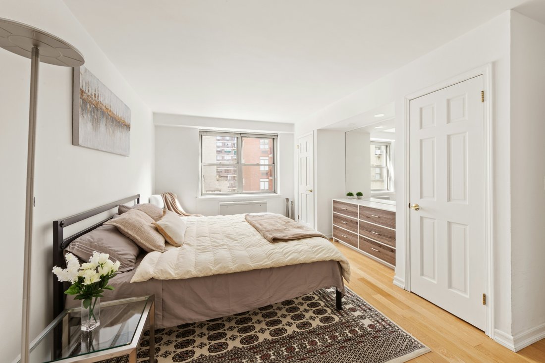 Co Op in New York, New York, United States 5 - 17813715