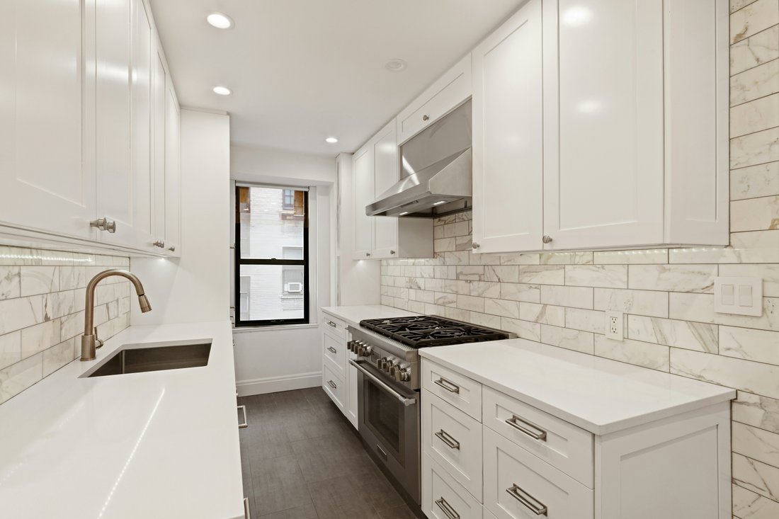 House in New York, New York, United States 4 - 17410666