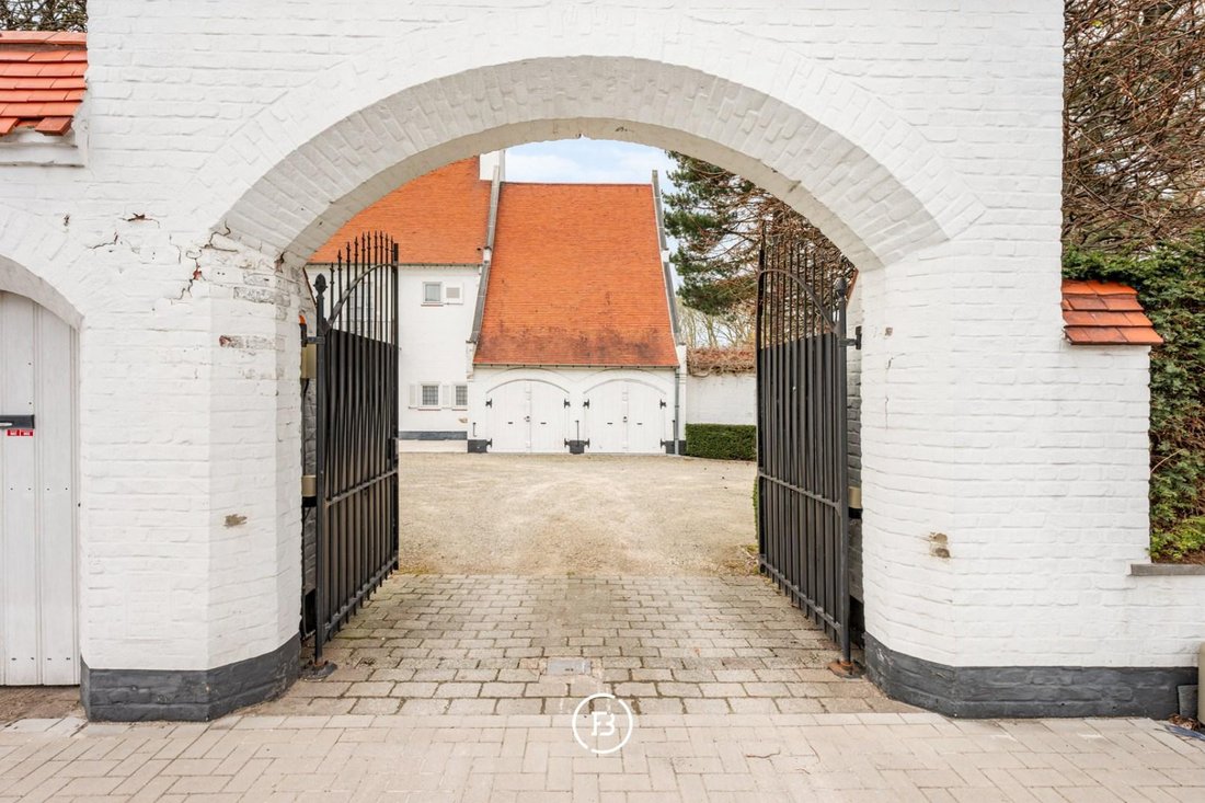 Villa in Kortrijk, Flanders, Belgium 4 - 17943676