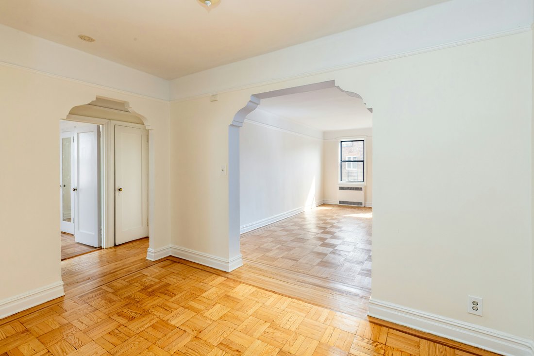 Co Op in New York, New York, United States 3 - 17737697
