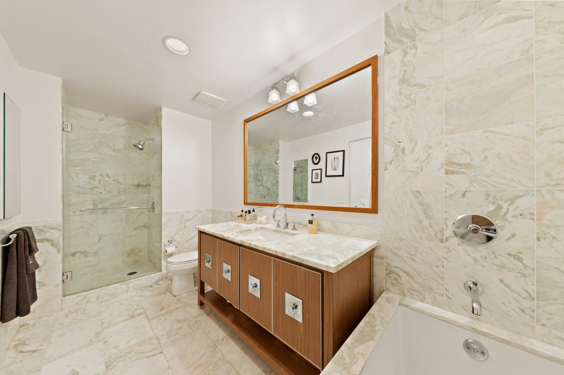 Condo in New York, New York, United States 5 - 17921234