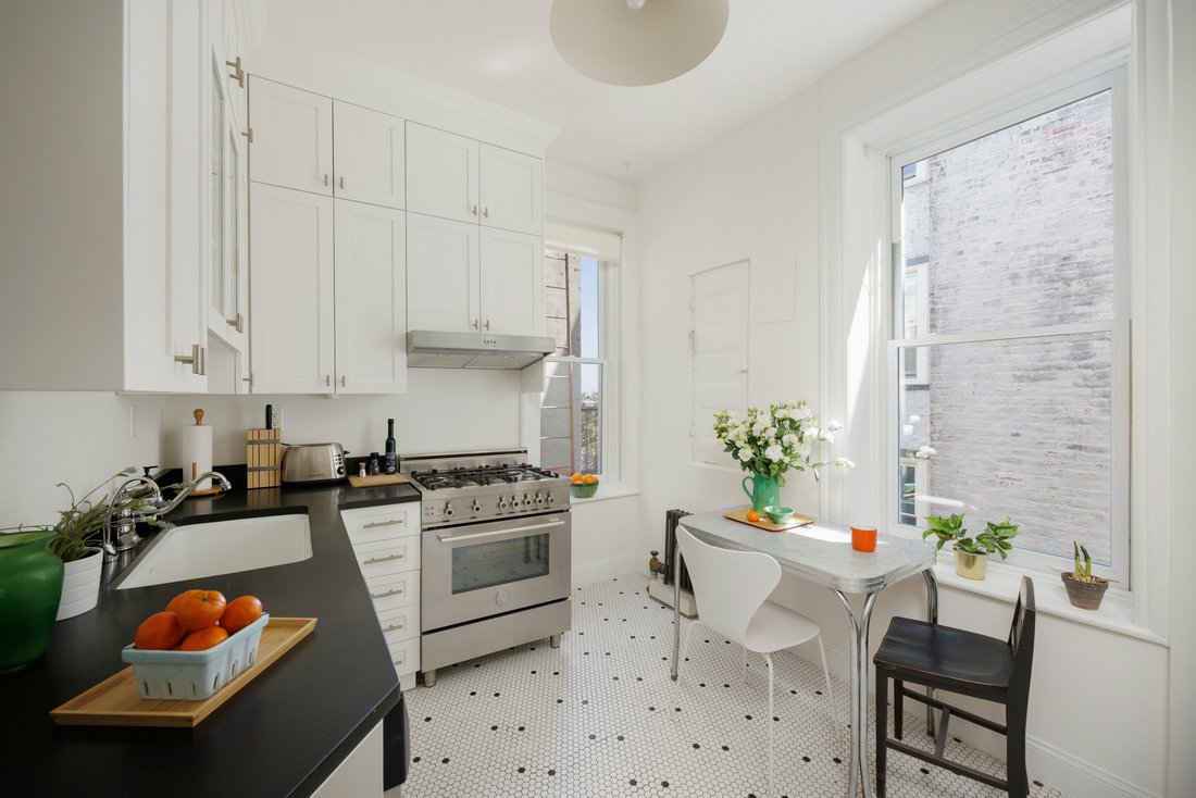 Co Op in New York, New York, United States 3 - 17813489