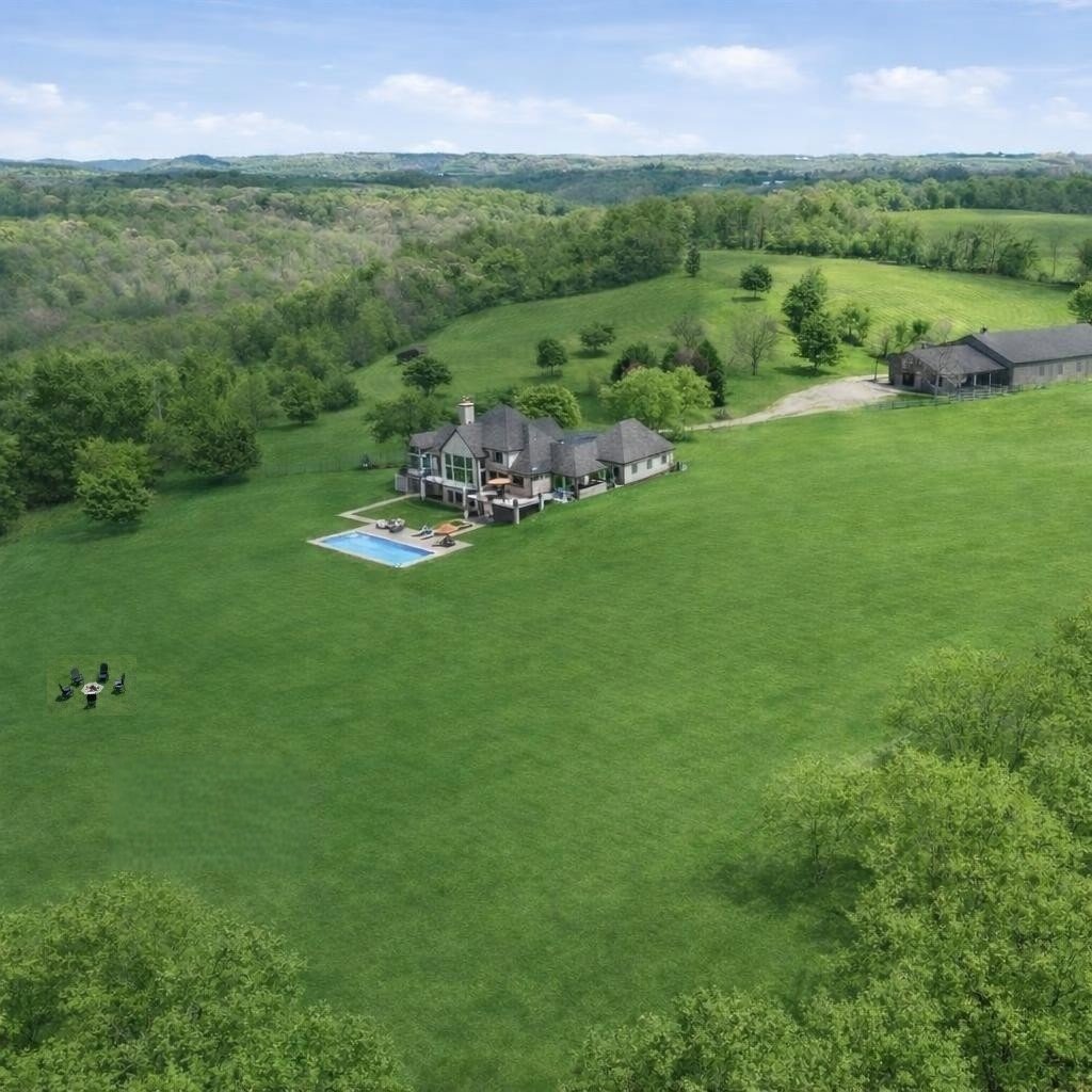 House in Fombell, Pennsylvania, United States 5 - 17943937