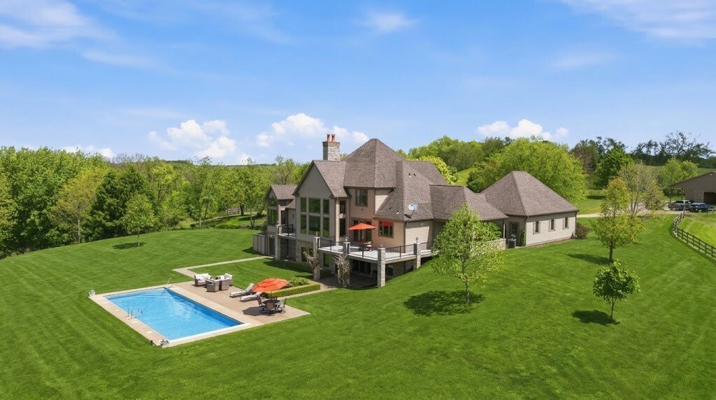 House in Fombell, Pennsylvania, United States 3 - 17943937