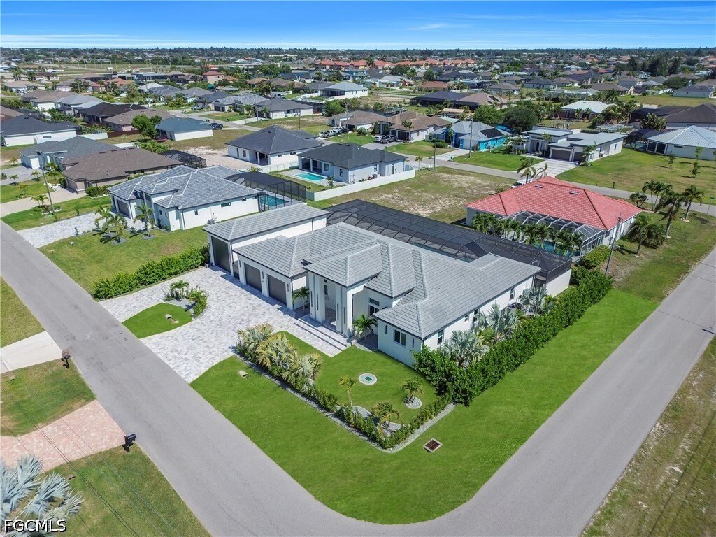 House in Cape Coral, Florida, United States 2 - 17945602