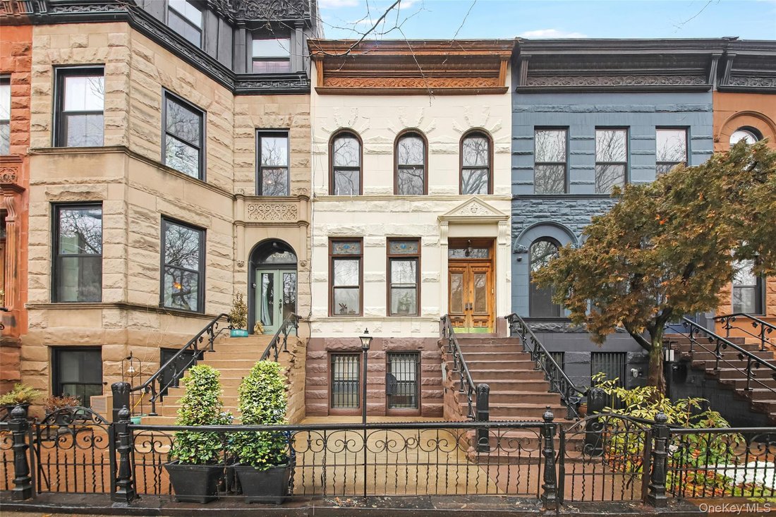 House in New York, New York, United States 1 - 17945677