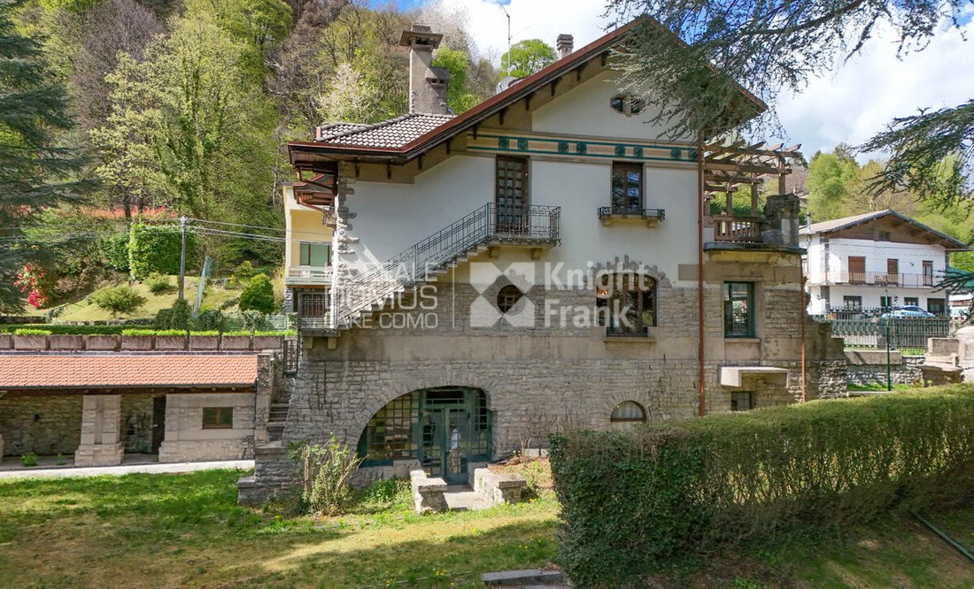 Villa in Lanzo d'Intelvi, Ramponio Verna, Lombardy 1 - 17945889