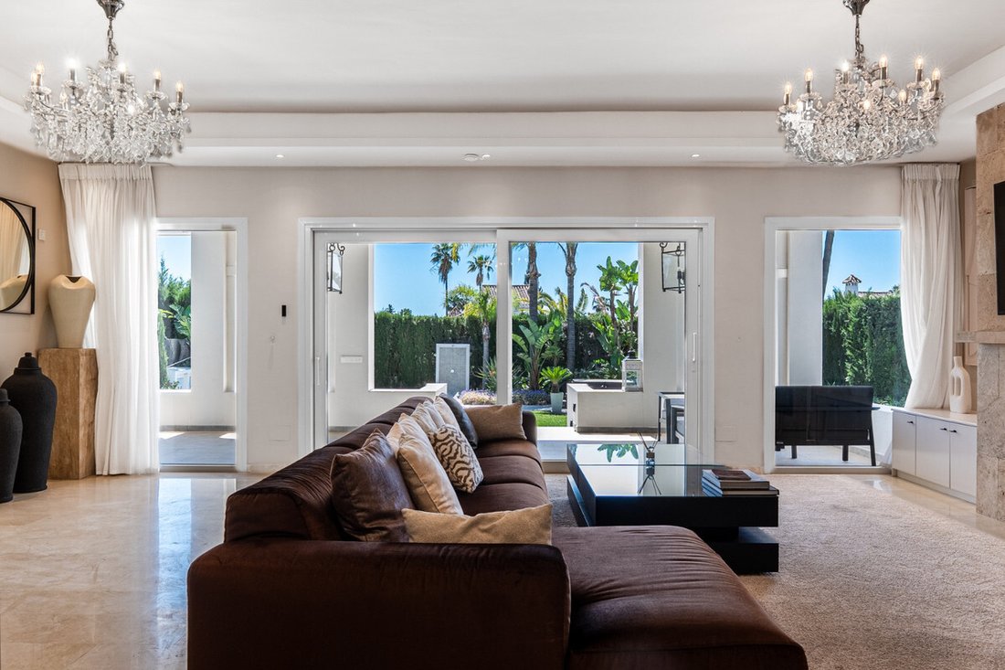 Villa in Nueva Andalucia, Marbella, Spain 2 - 17945819