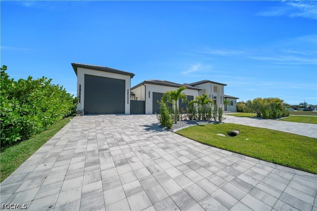 House in Cape Coral, Florida, United States 4 - 17945602