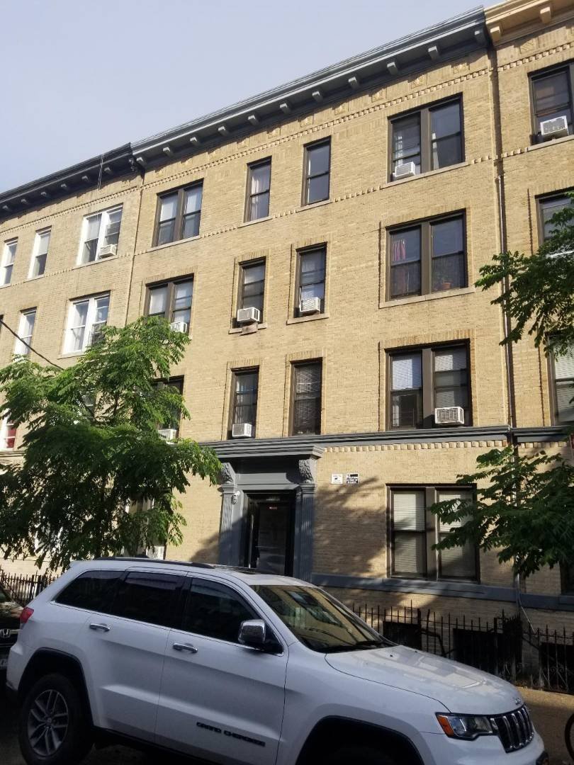 House in New York, New York, United States 2 - 17945750