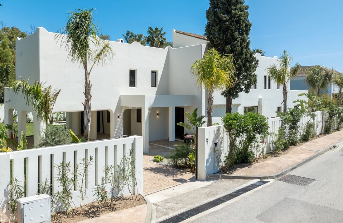 Villa in Guadalmina Baja, San Pedro de Alcantara, Spain 2 - 17945825