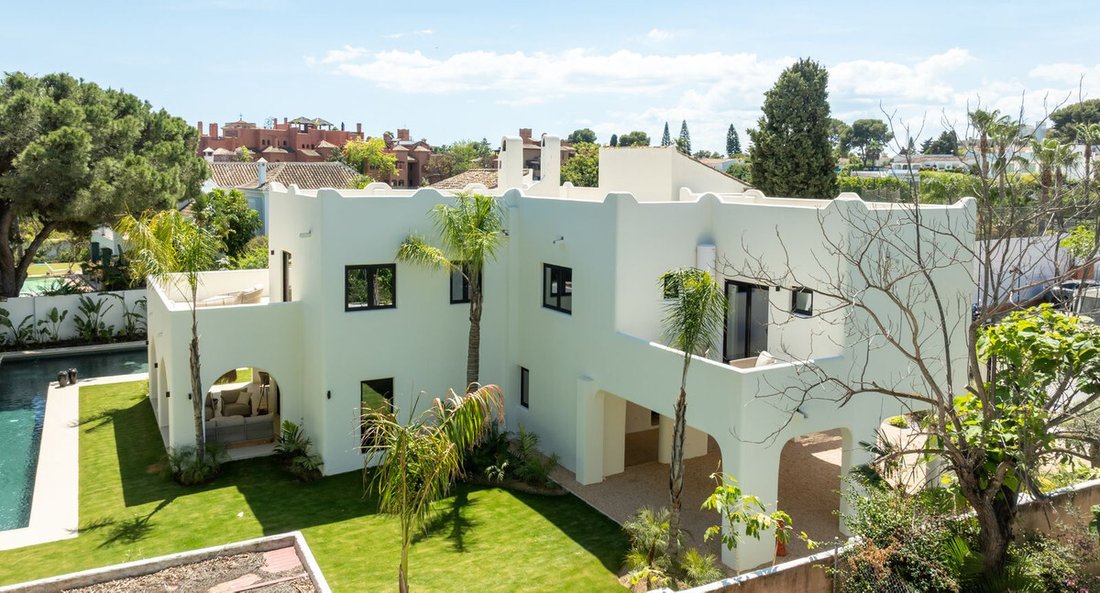 Villa in Guadalmina Baja, San Pedro de Alcantara, Spain 4 - 17945825