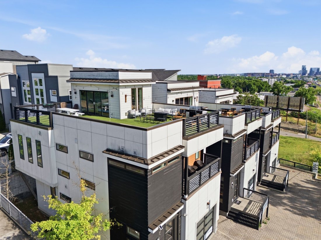 Co Op in Nashville, Tennessee, United States 2 - 17946153