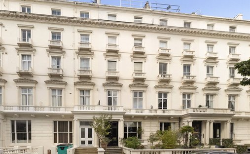 House in Hyde Park, Westminster, England 1