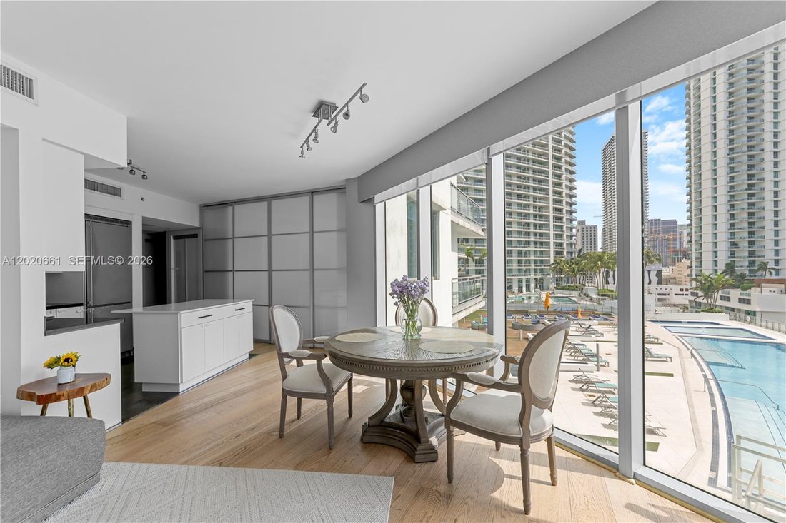 Condo in Miami, Florida, United States 2 - 17945942
