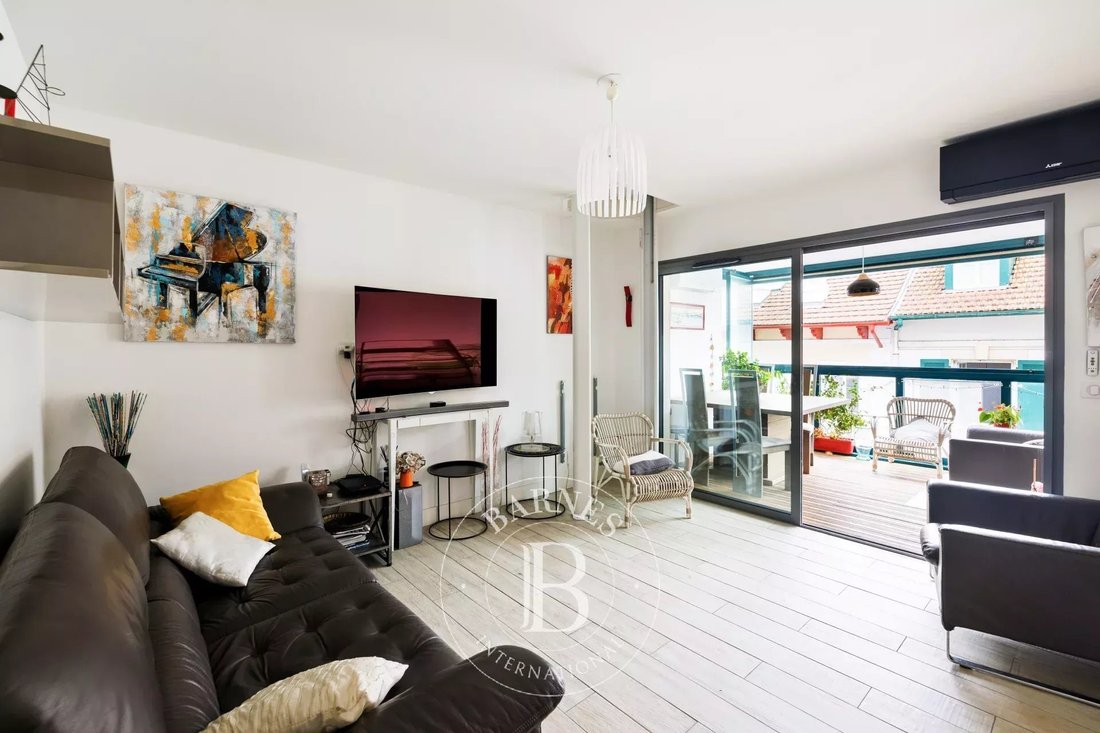 Apartment in Urdazuri, Saint-Jean-de-Luz, France 1 - 17946075