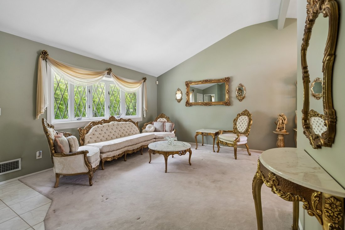 Woodbridge Township, New Jersey, United States 3 - 17945903