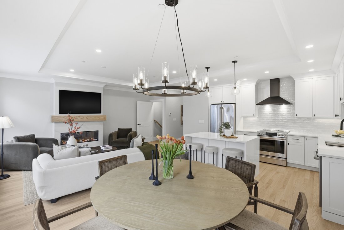Condo in Bedford, Massachusetts, United States 3 - 17945901