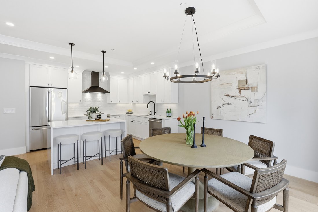 Condo in Bedford, Massachusetts, United States 5 - 17945901