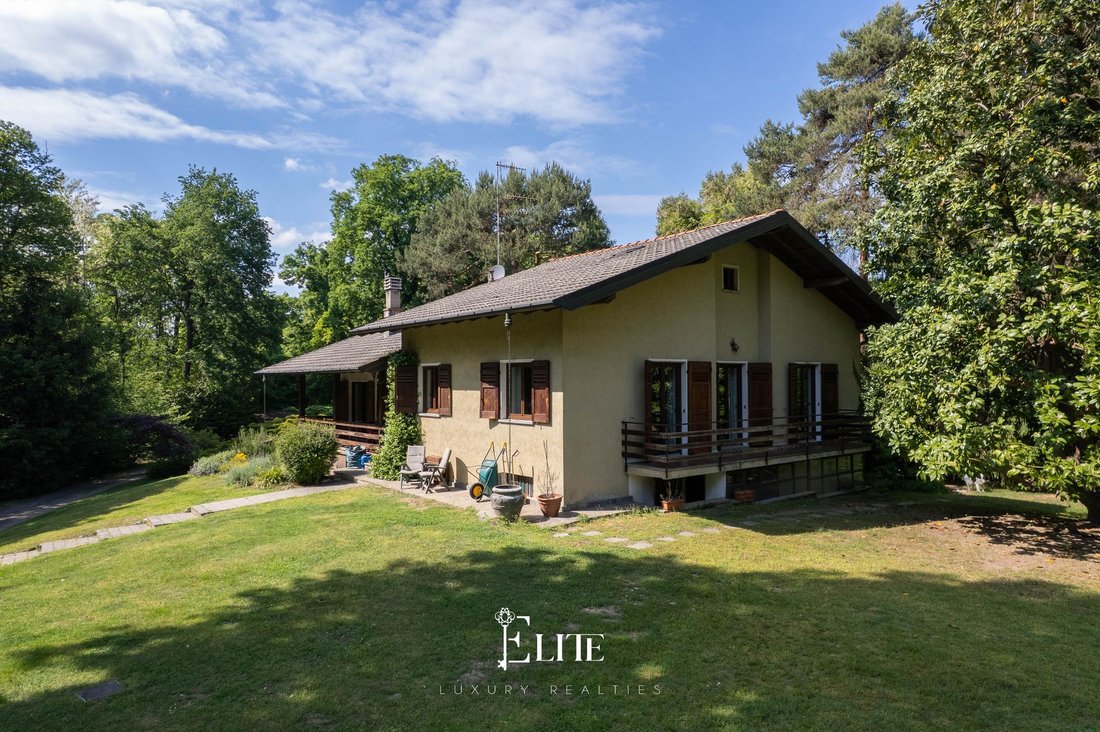 Villa in Sesto Calende, Lombardy, Italy 1 - 17945746