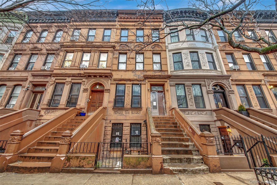 House in New York, New York, United States 2 - 17945679