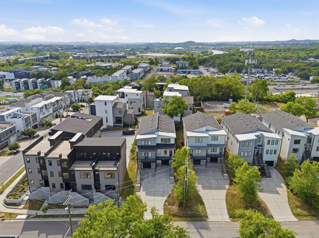 Co Op in Nashville, Tennessee, United States 3 - 17946207