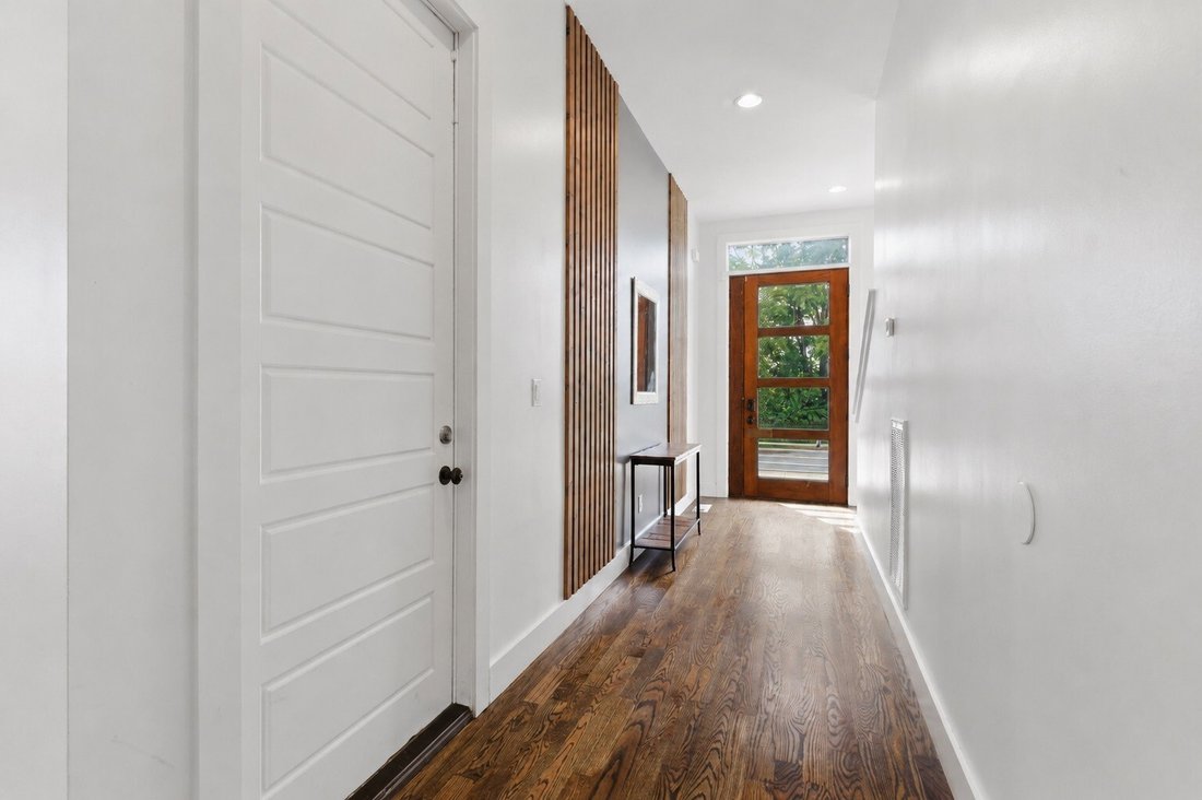 Co Op in Nashville, Tennessee, United States 5 - 17946153