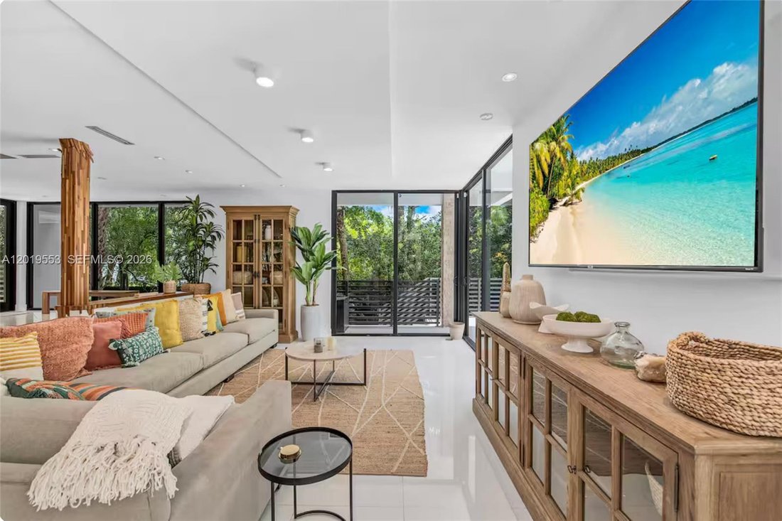House in Miami, Florida, United States 4 - 17945925