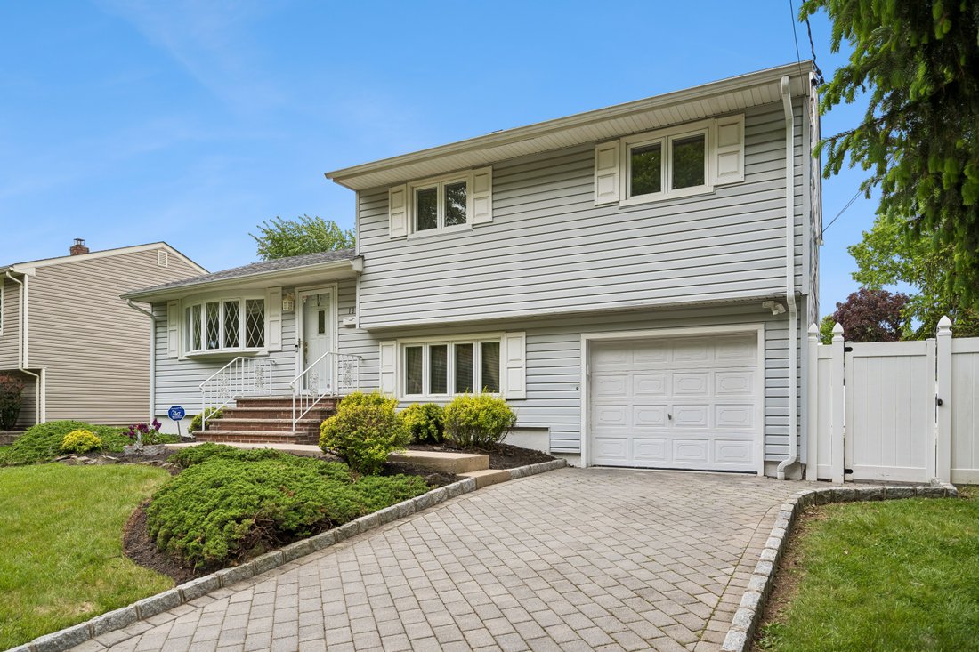 Woodbridge Township, New Jersey, United States 1 - 17945903