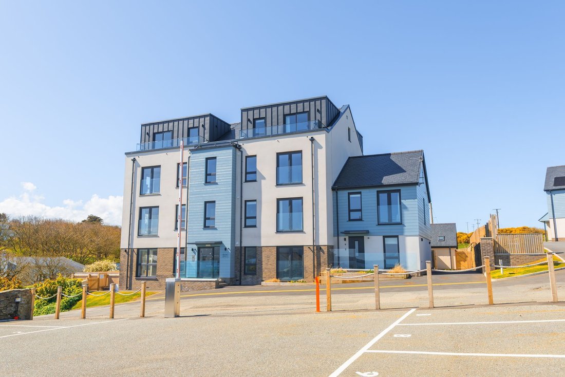 Apartment in Amlwch, Wales 1 - 17945907