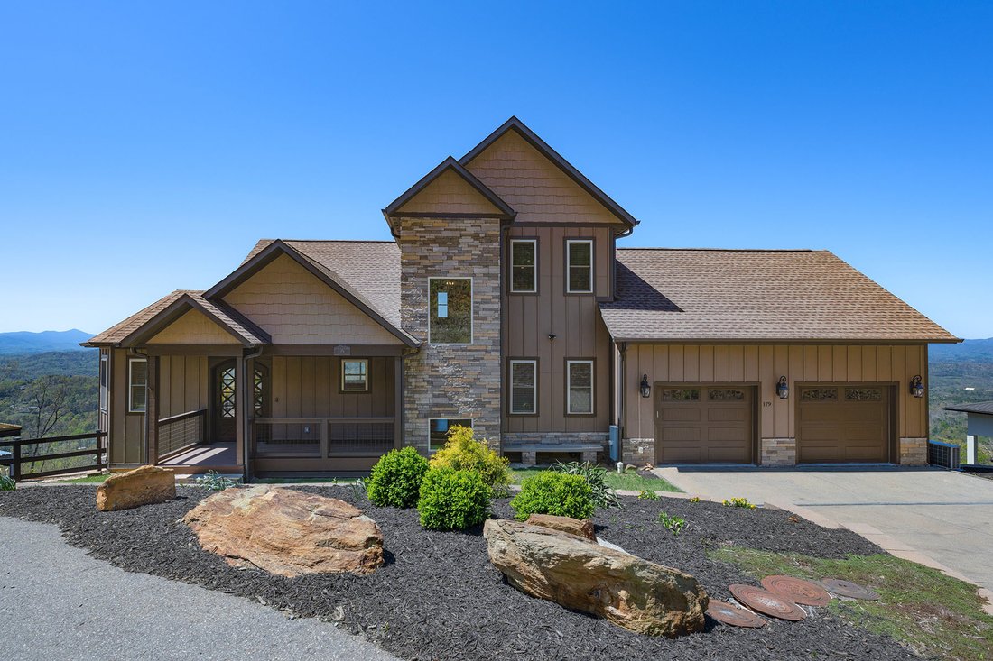 House in Weaverville, North Carolina, United States 4 - 17945972