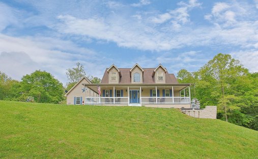 House in Londonderry, Ohio, United States 1