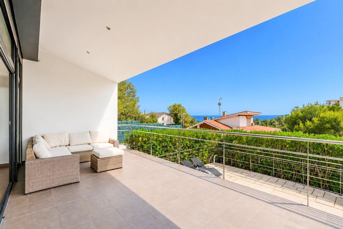 Villa in Sant Pere de Ribes, Catalonia, Spain 4 - 17945794