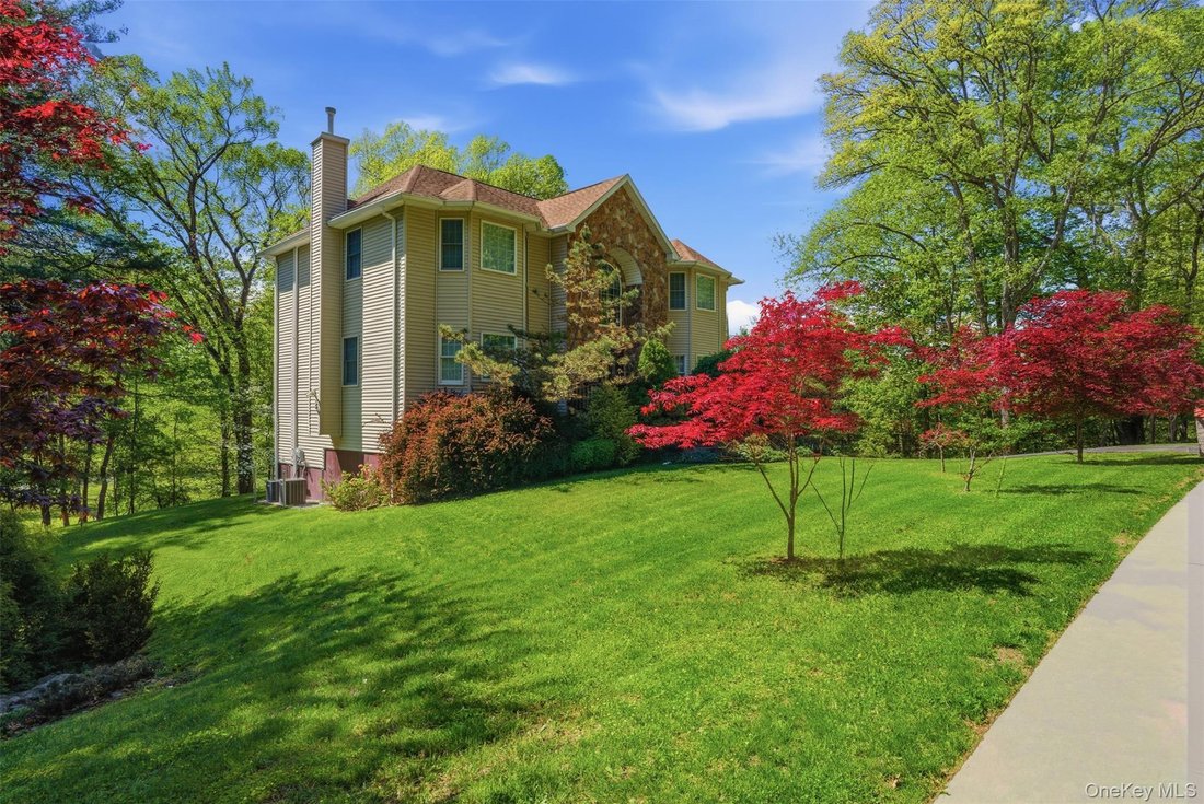 House in Spring Valley, New York, United States 2 - 17945655