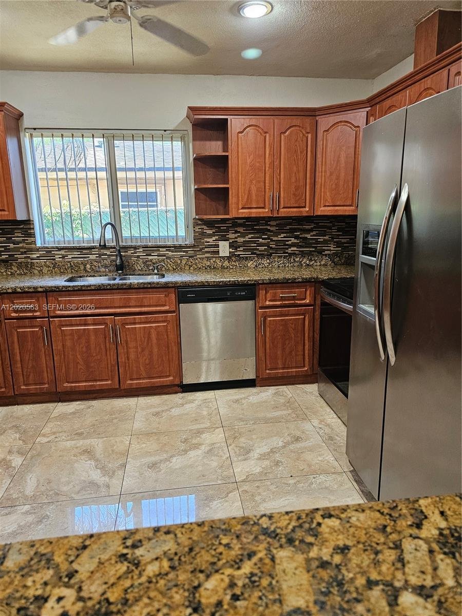 House in Opa-locka, Florida, United States 5 - 17945928