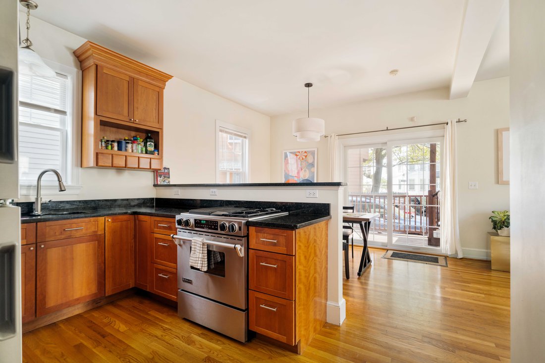 Condo in Cambridge, Massachusetts, United States 1 - 17945732