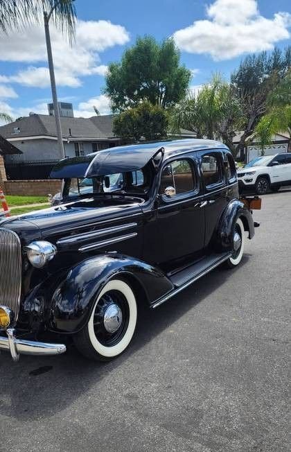 Sedan in Glendale, United States 4 - 17945816
