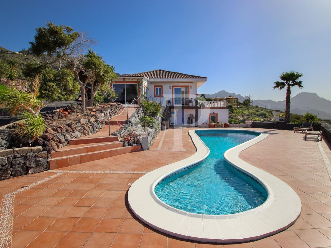 Finca in Adeje, Canary Islands, Spain 1 - 17946348
