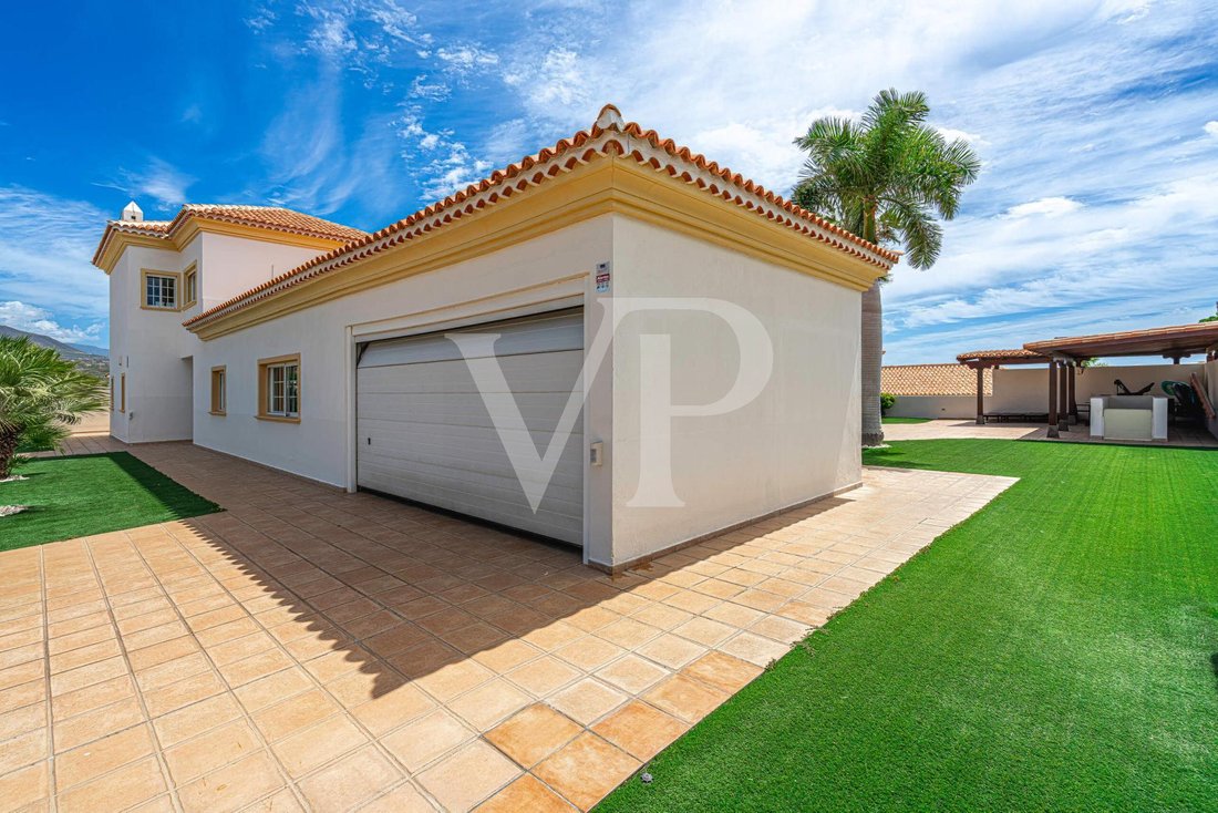 Villa in San Miguel de Abona, Canary Islands, Spain 5 - 17946480