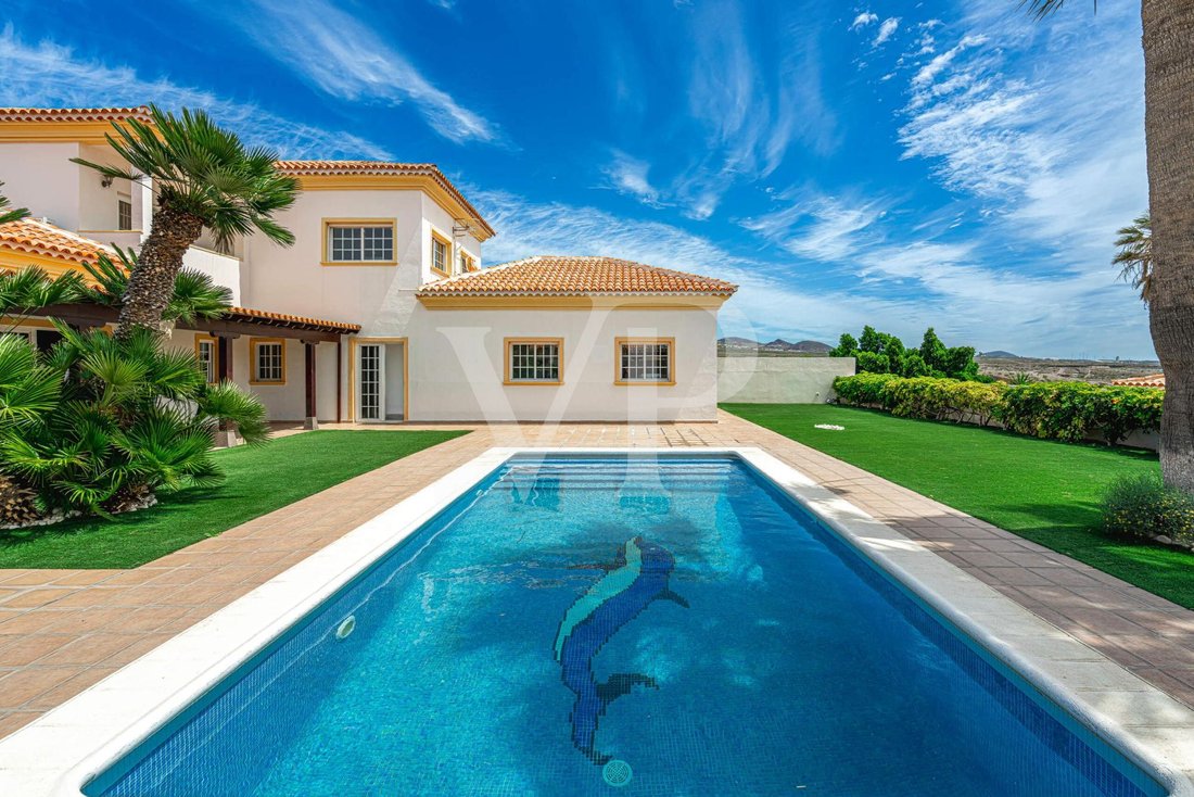 Villa in San Miguel de Abona, Canary Islands, Spain 3 - 17946480
