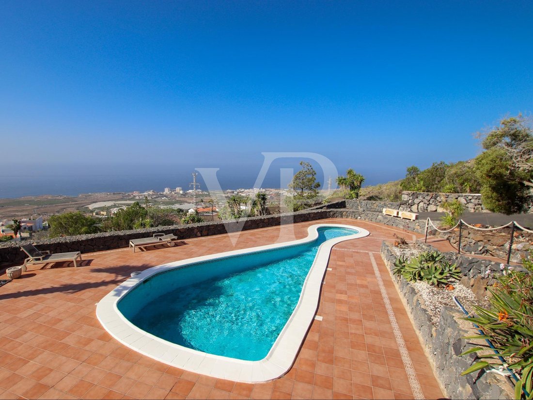 Finca in Adeje, Canary Islands, Spain 4 - 17946348