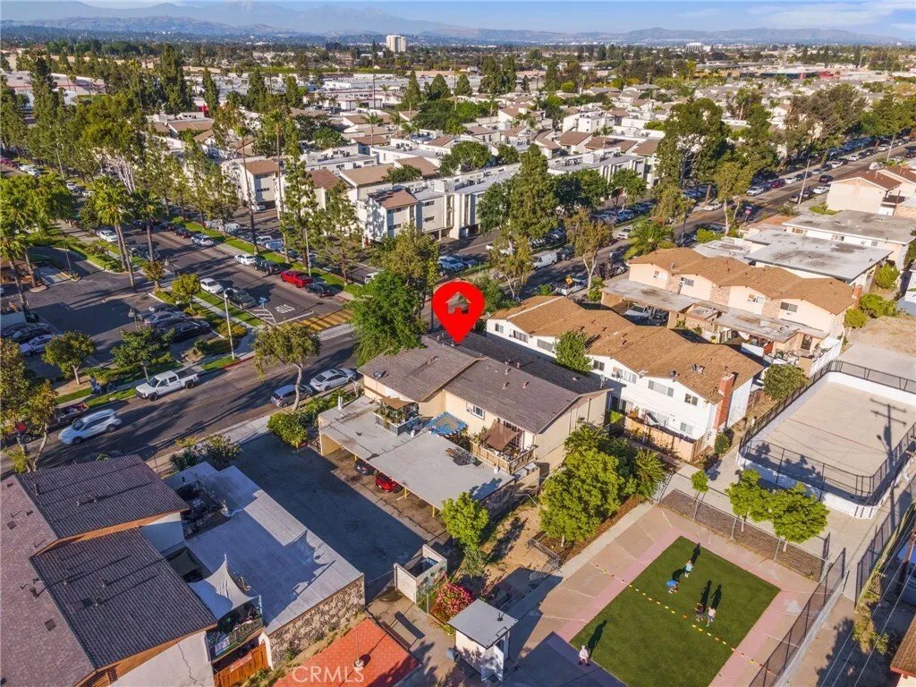 Orange, California, United States 3 - 17528773