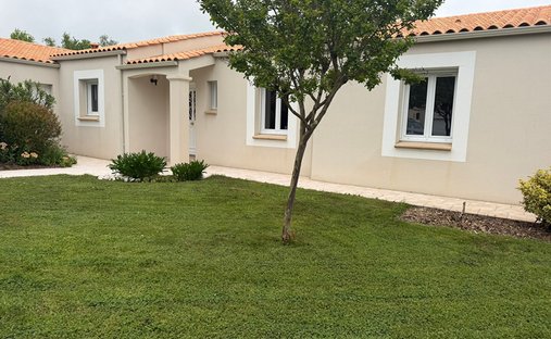 Villa in Portillon-Pégers-Reigners, Vertou, France 1