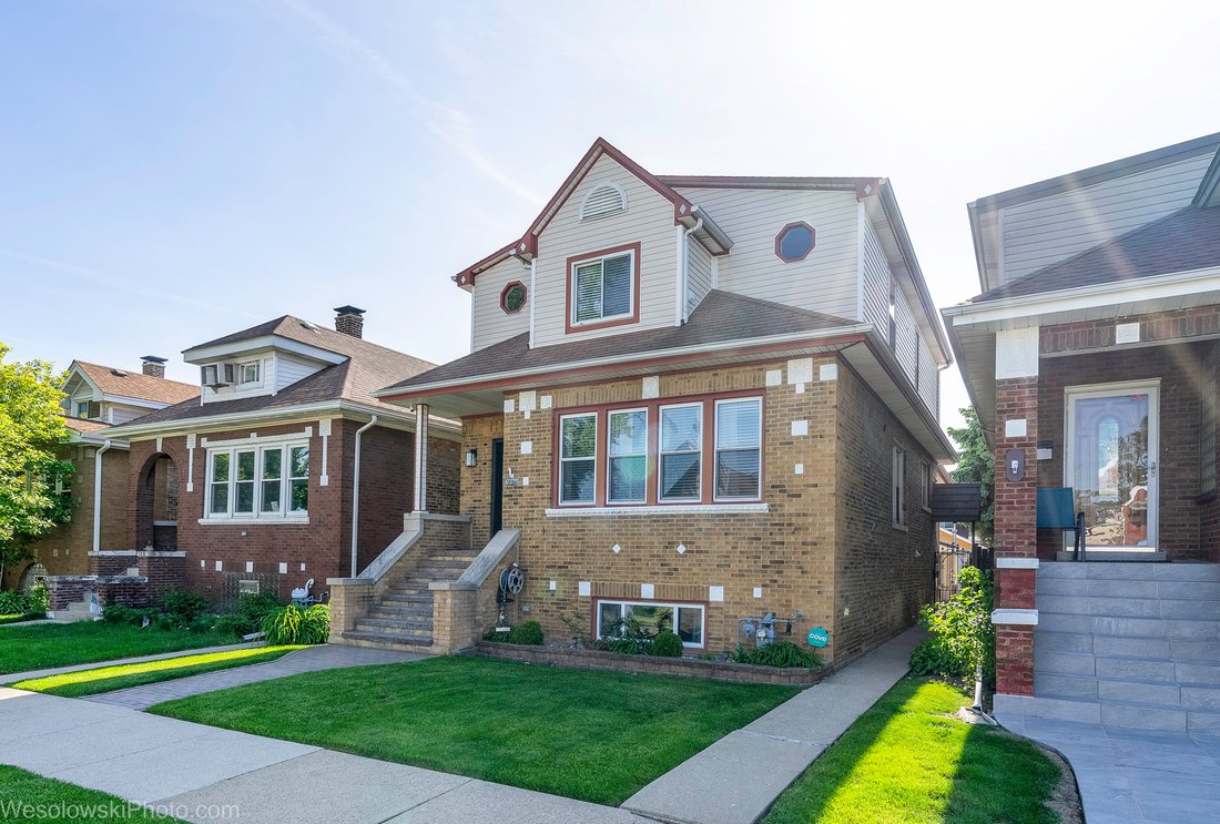 House in Elmwood Park, Illinois, United States 2 - 17946365
