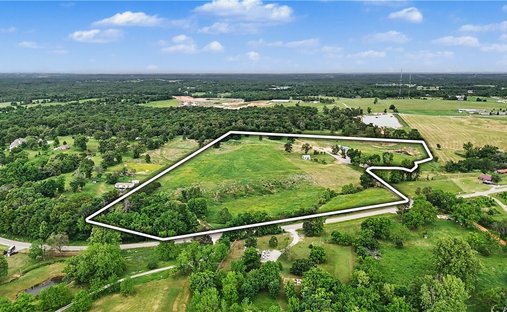 Land in Maysville, Arkansas, United States 1