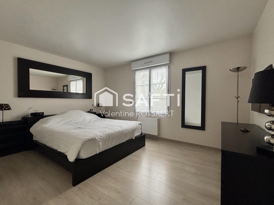 House in Compiegne, Hauts-de-France, France 5 - 17946809