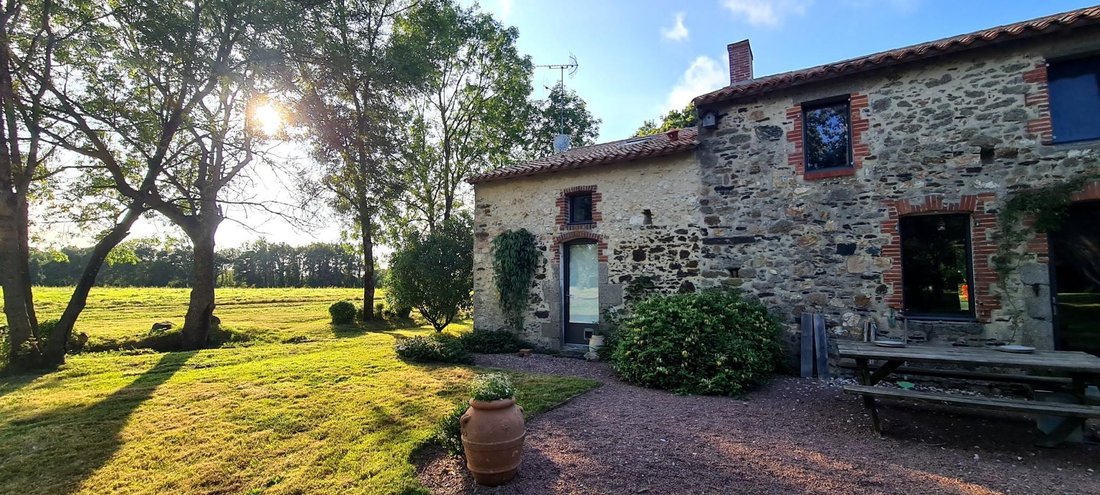 House in La Boissiere-des-Landes, Pays de la Loire, France 3 - 17946825