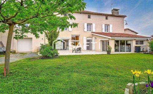 Casa a Les Purelles, Montbrison, Francia 1